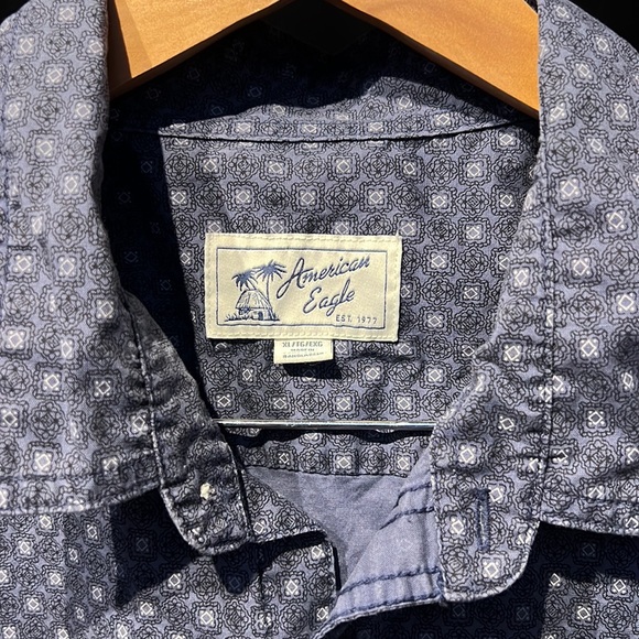 Vintage classic short sleeve American Eagle blue Size XL  very cool shirt 😎 - Picture 2 of 4